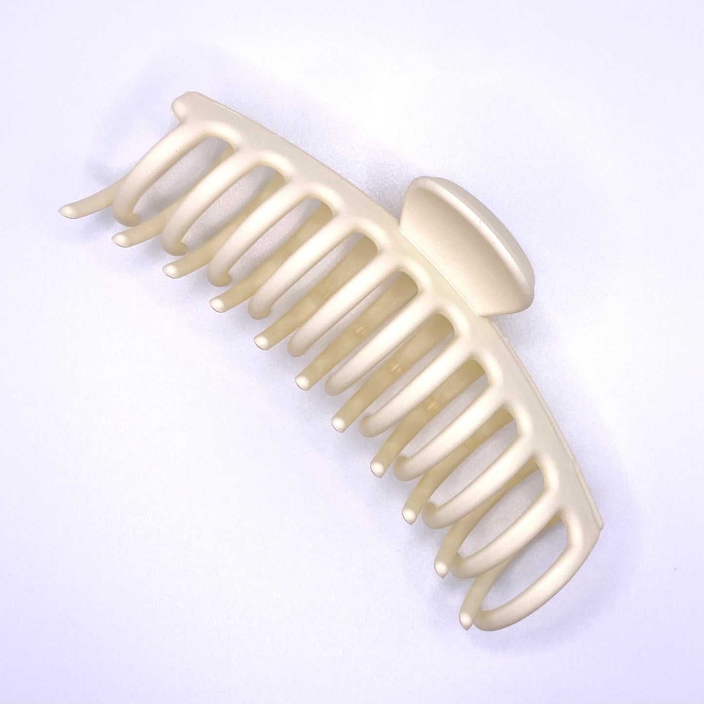 Large hair clip