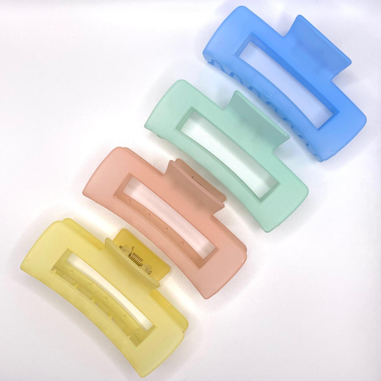 Matte hair clip