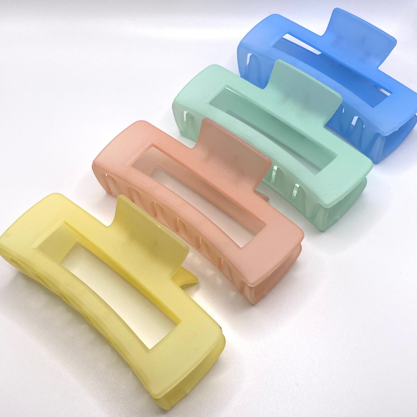 Matte hair clip